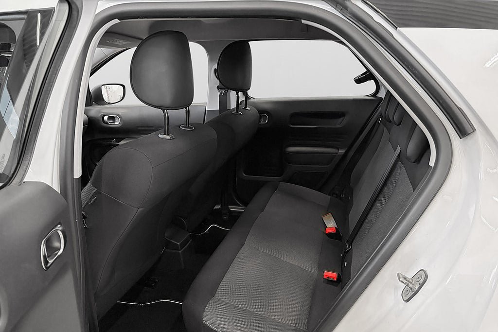 Vehicle Image 19