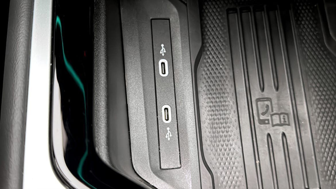 Vehicle Image 18