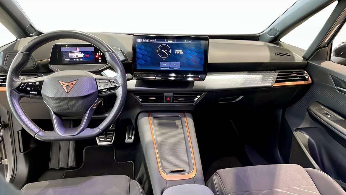 Vehicle Image 10