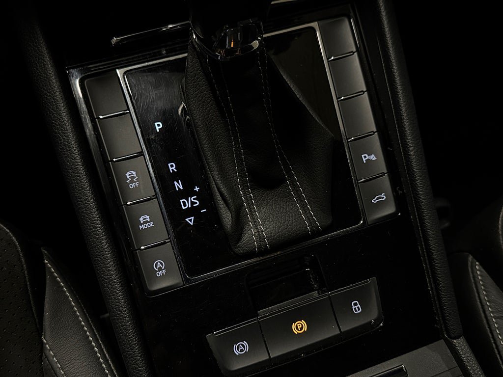 Vehicle Image 25