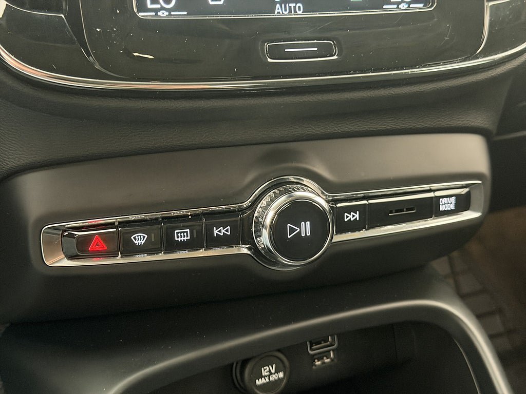 Vehicle Image 27