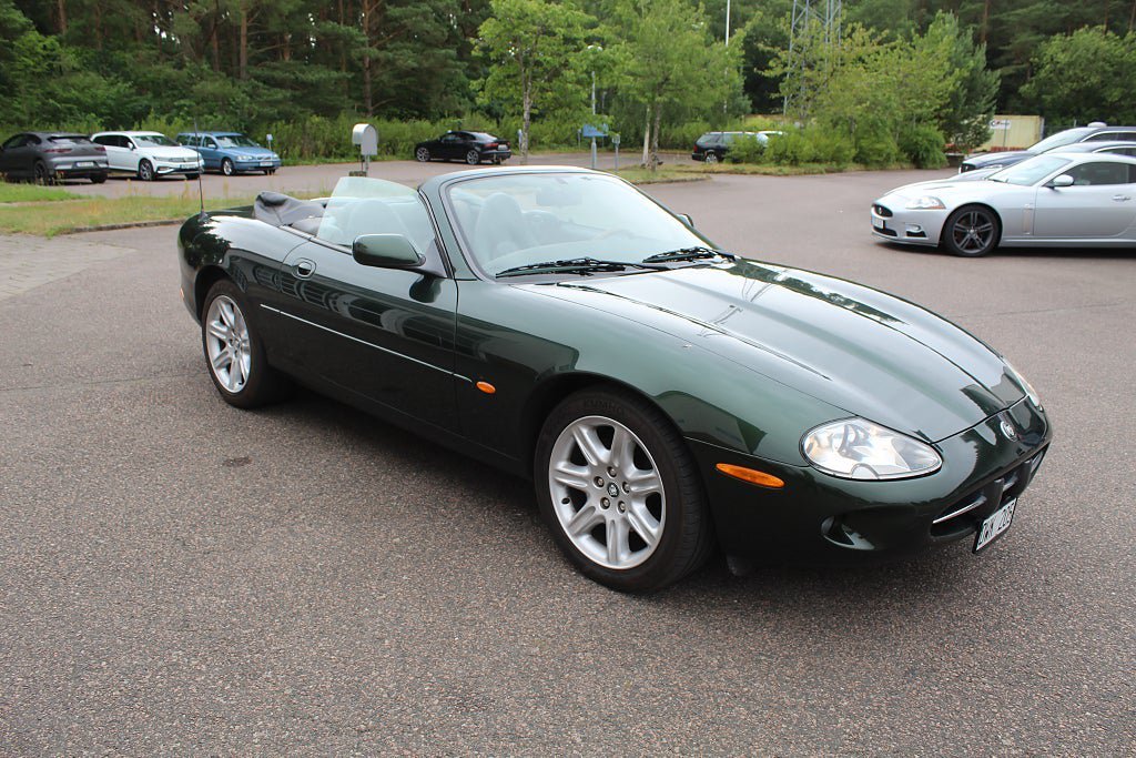 Vehicle Image 9