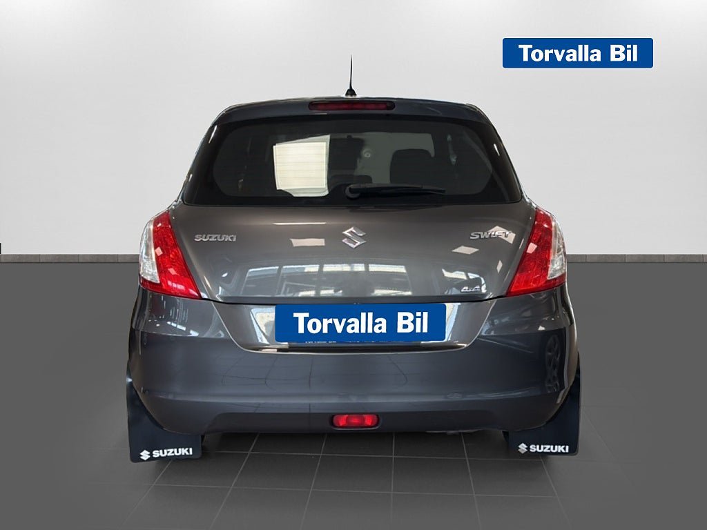 Vehicle Image 4