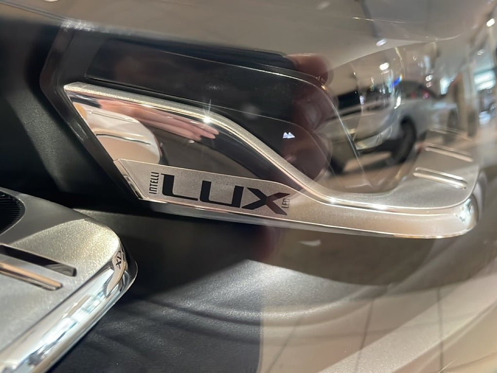 Vehicle Image 22