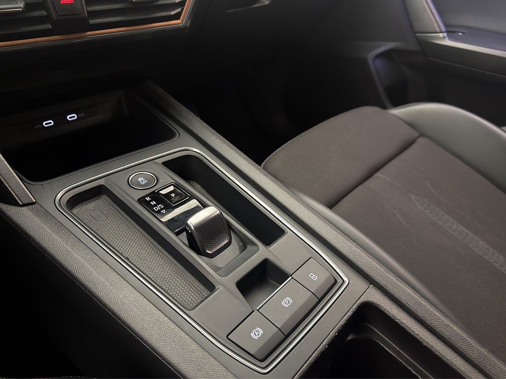 Vehicle Image 23