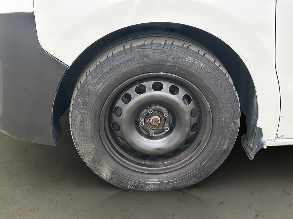 Vehicle Image 27