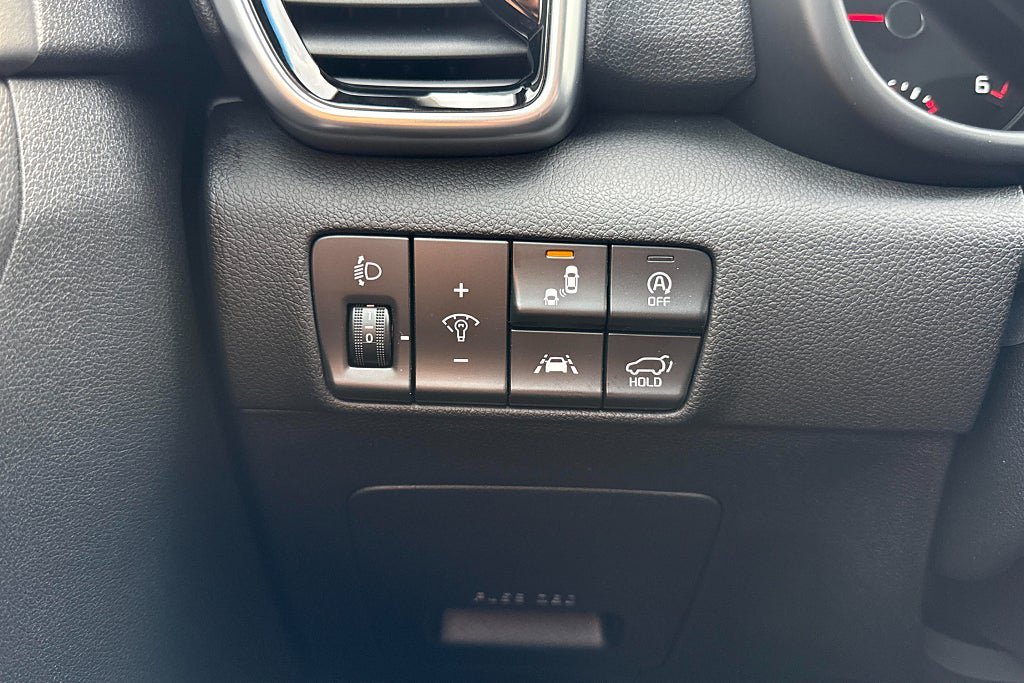 Vehicle Image 26
