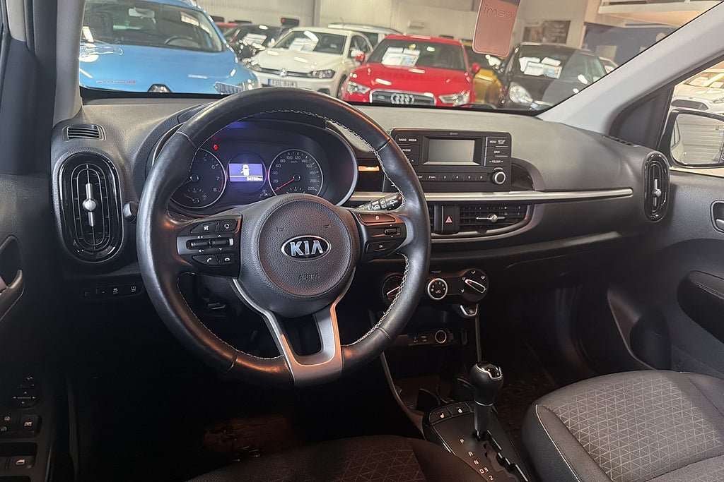 Vehicle Image 11