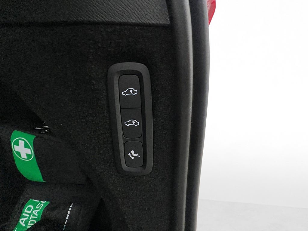 Vehicle Image 28