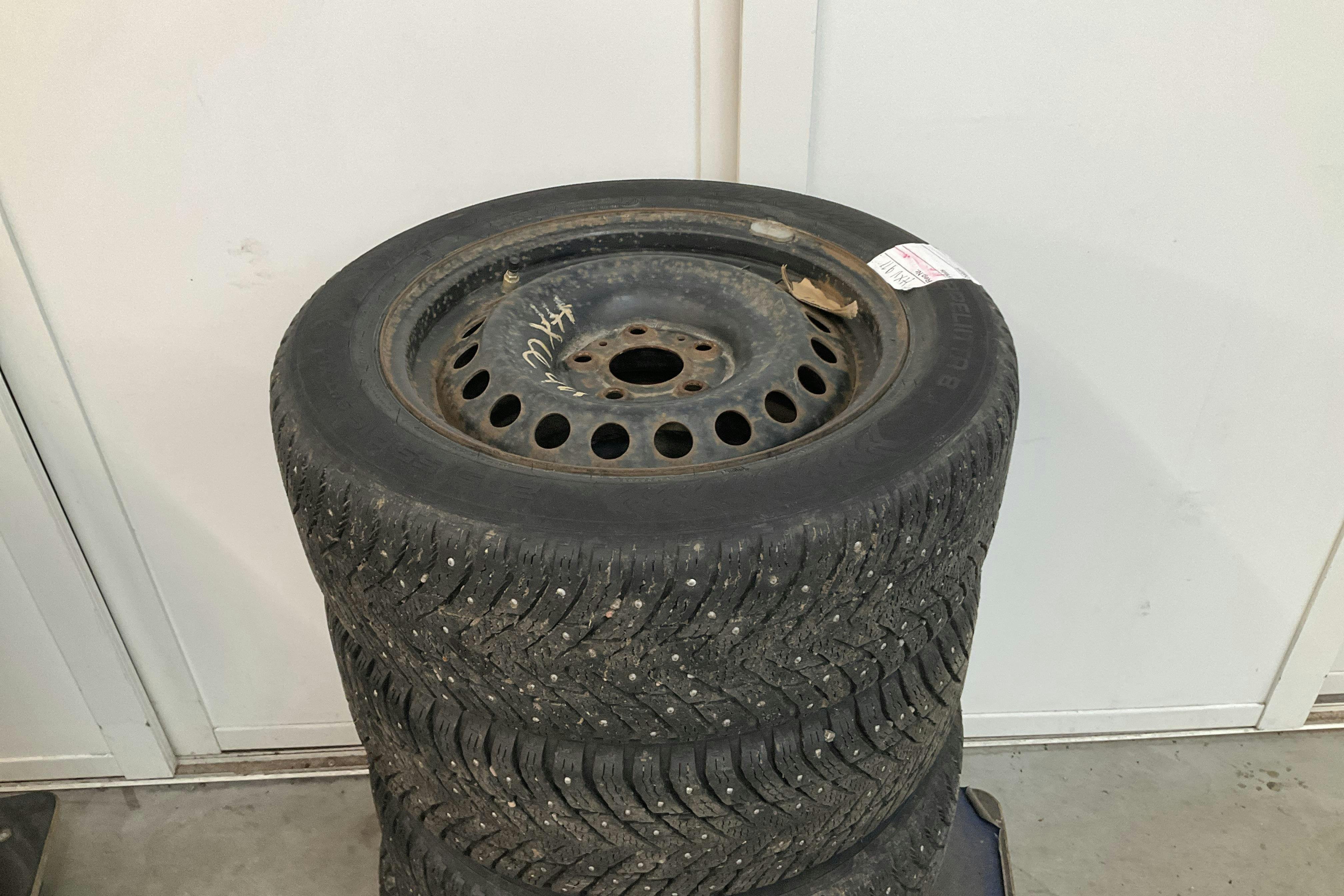 Vehicle Image 13
