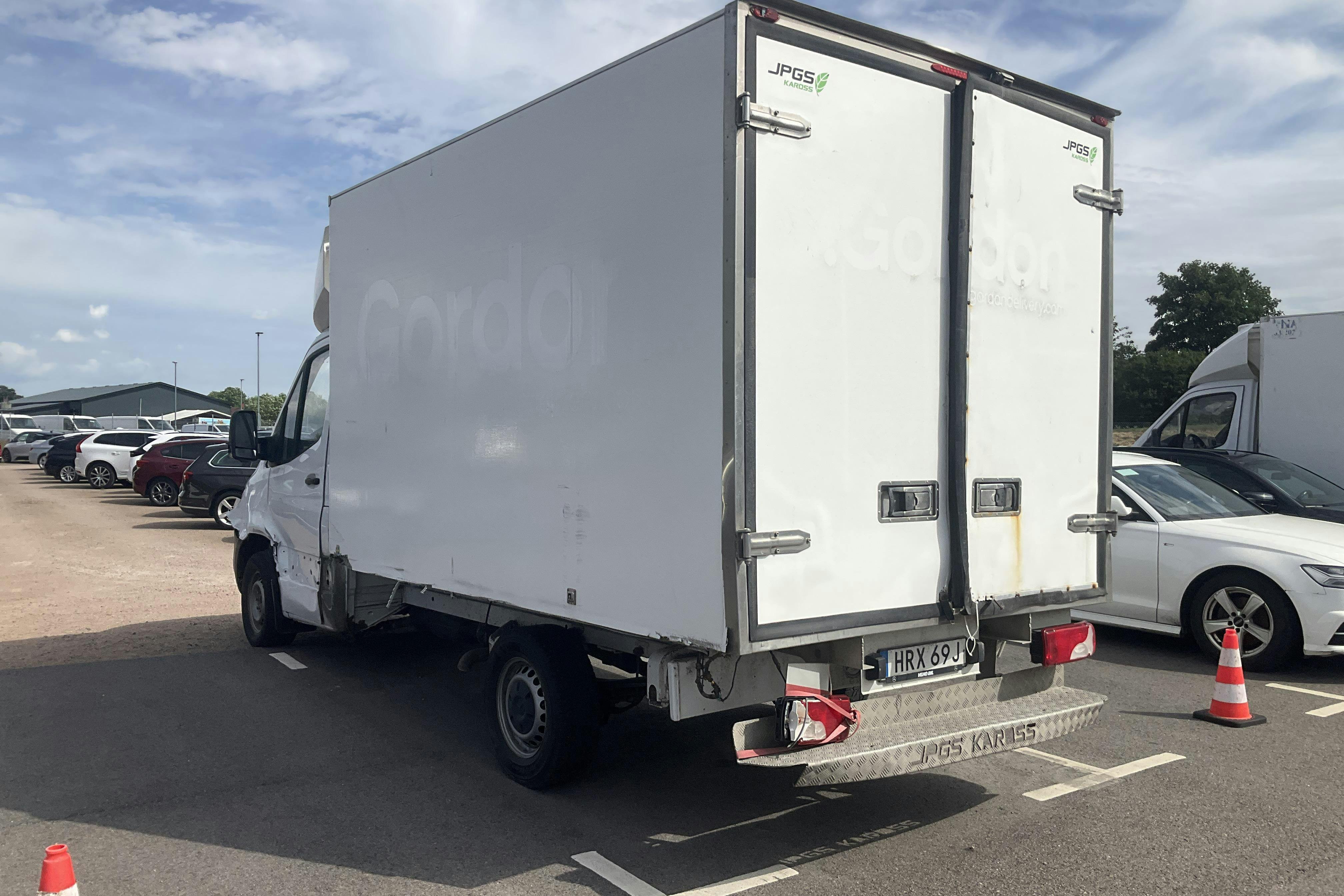 Vehicle Image 12