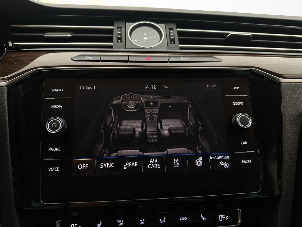 Vehicle Image 23