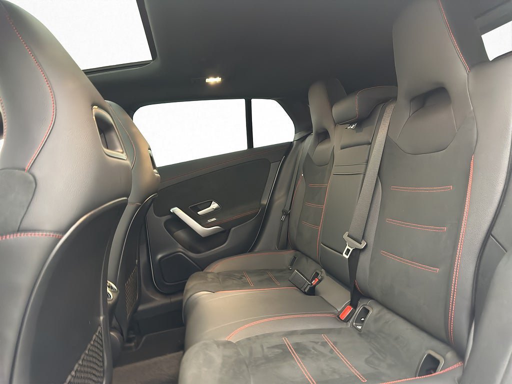 Vehicle Image 31