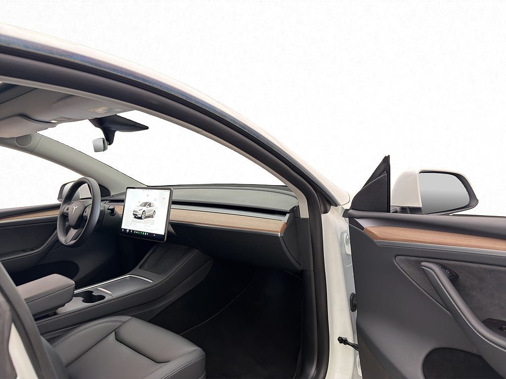Vehicle Image 30