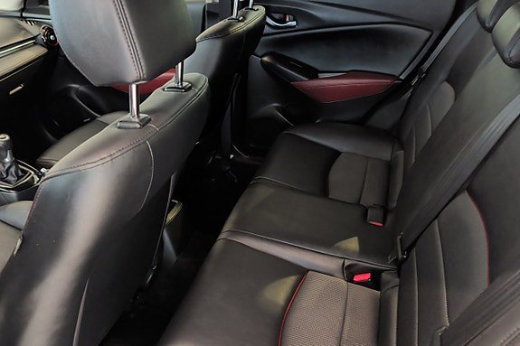Vehicle Image 11