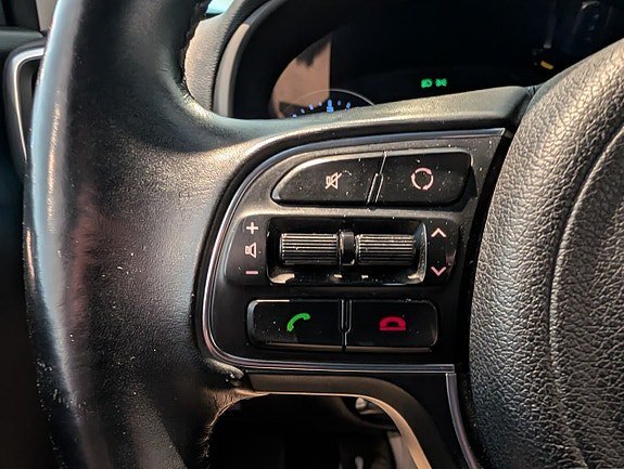 Vehicle Image 29