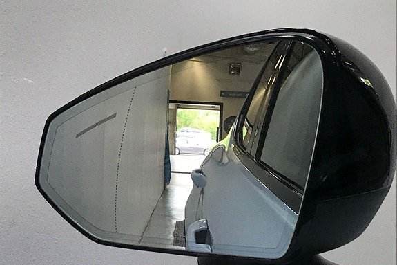 Vehicle Image 29