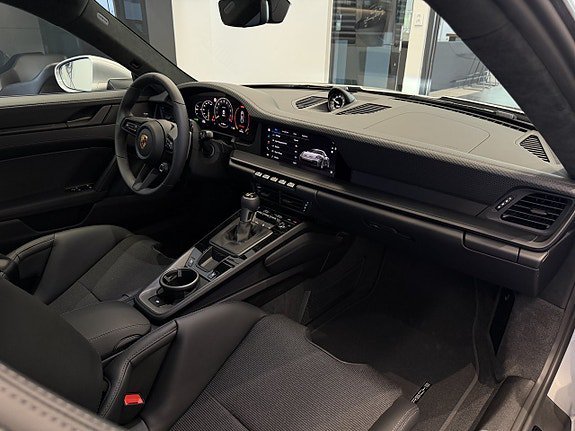 Vehicle Image 27