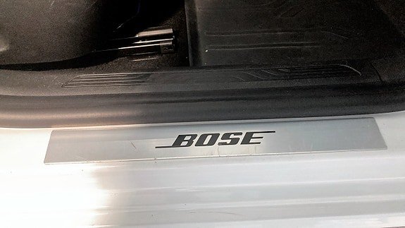 Vehicle Image 23