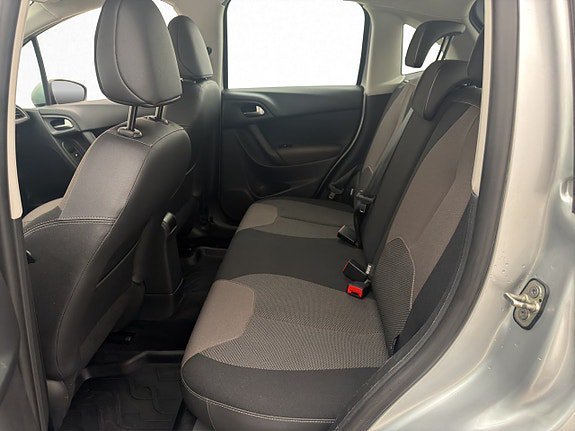 Vehicle Image 22