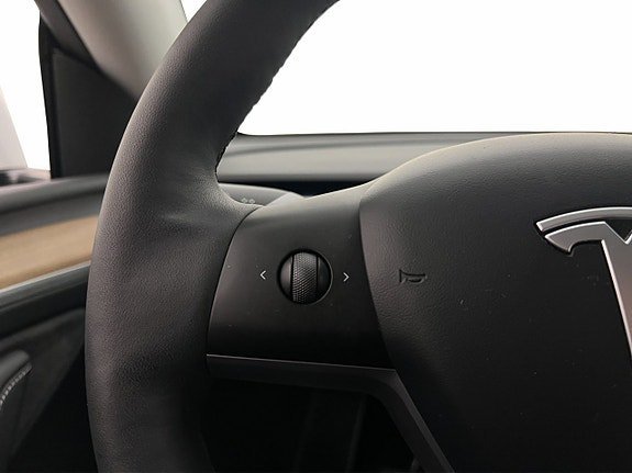 Vehicle Image 29