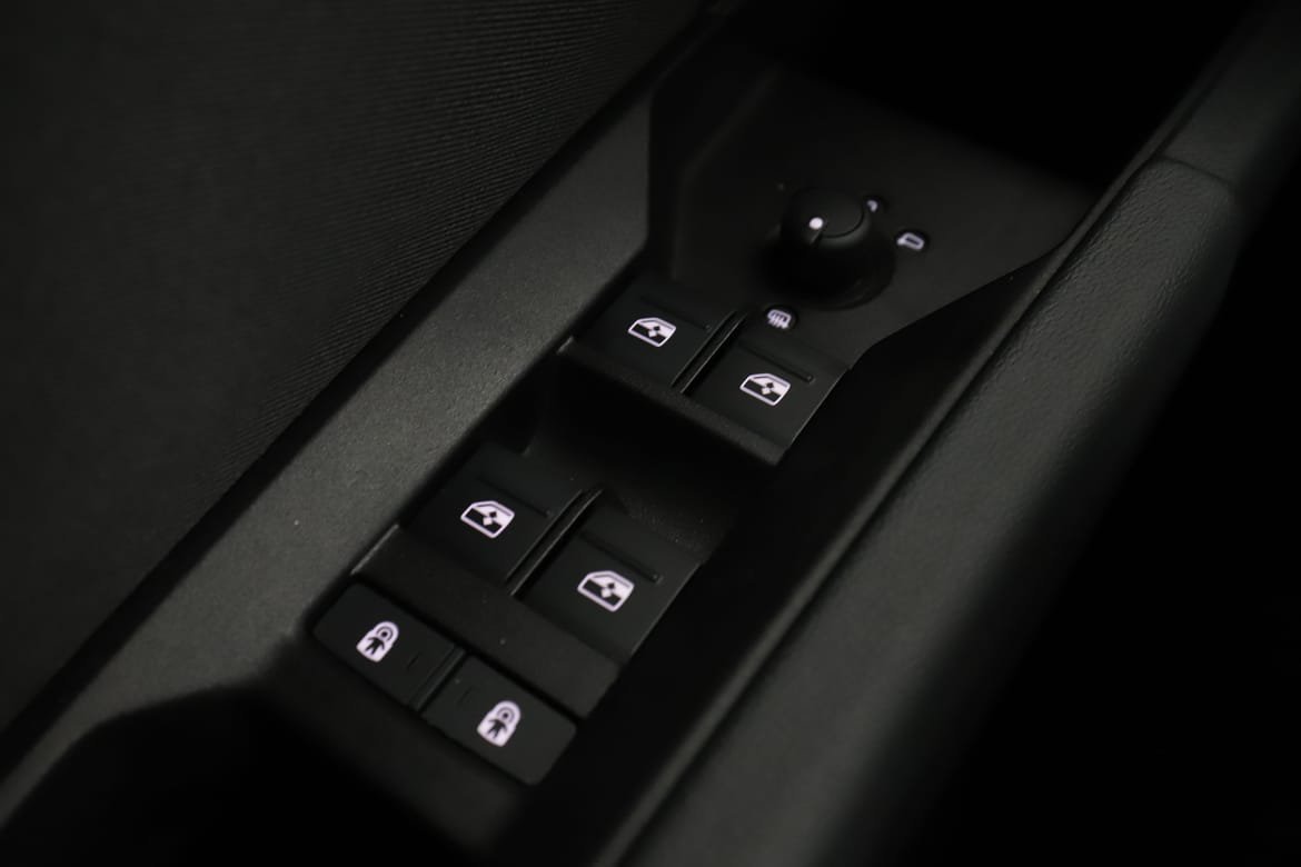 Vehicle Image 28