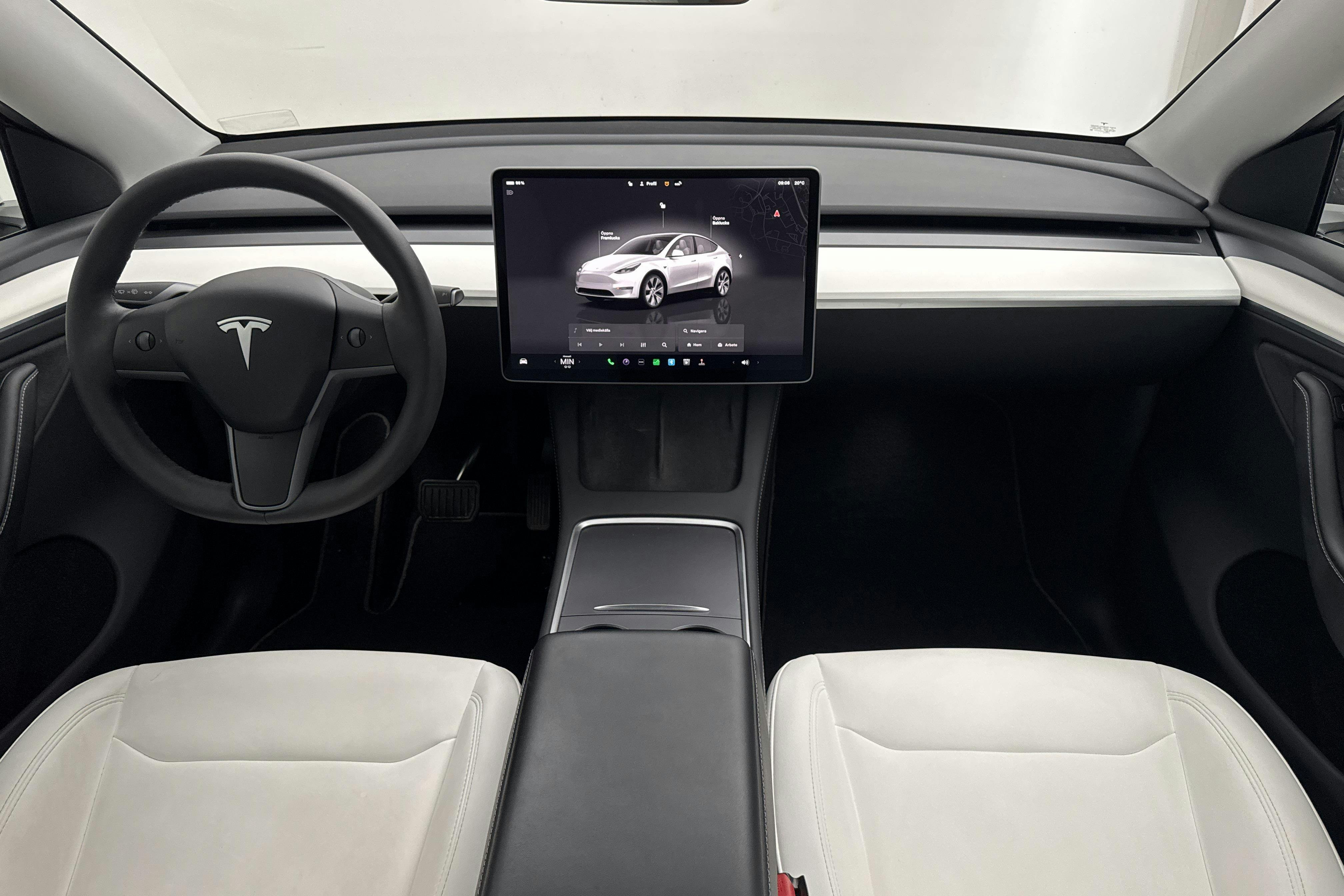 Vehicle Image 6