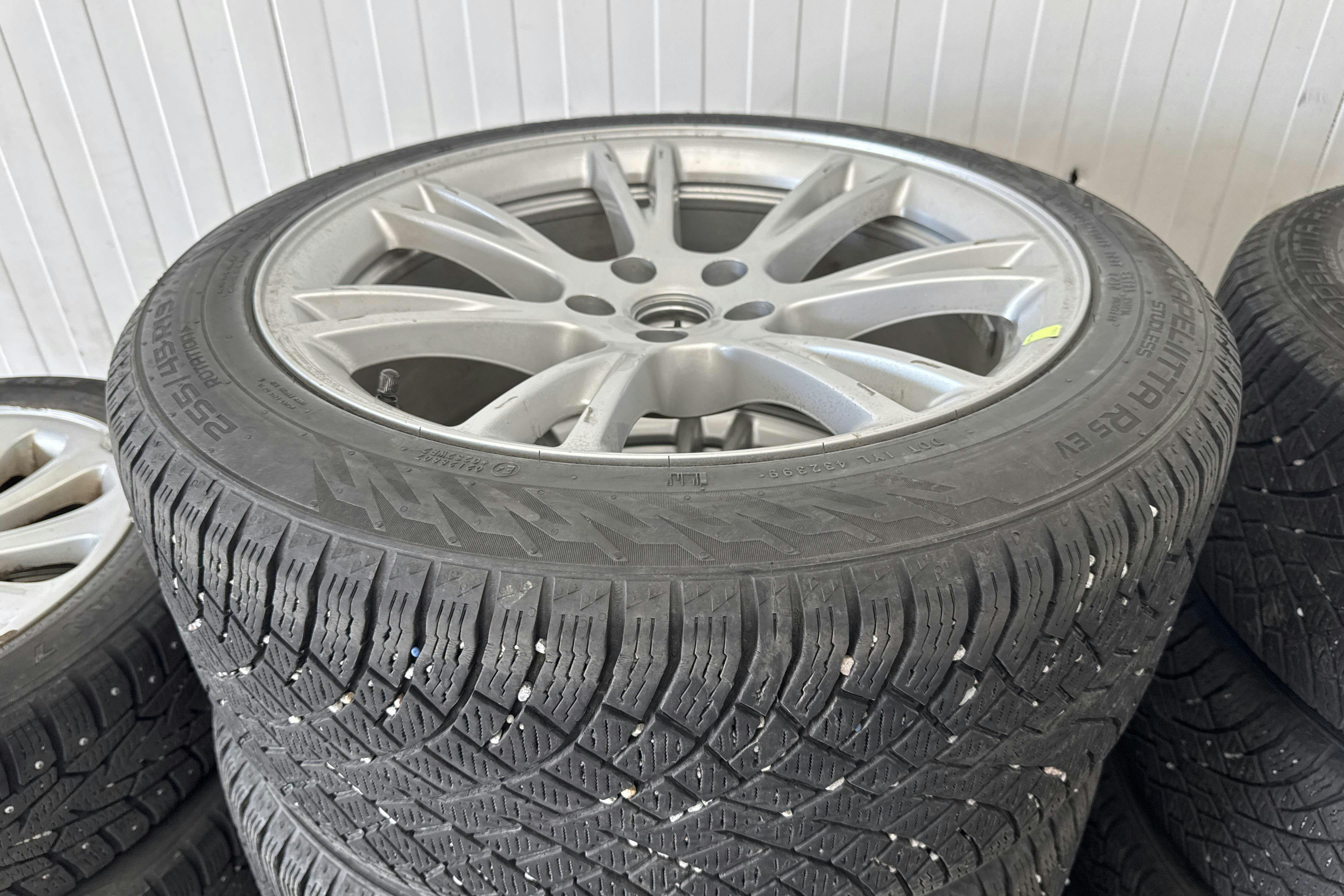 Vehicle Image 18