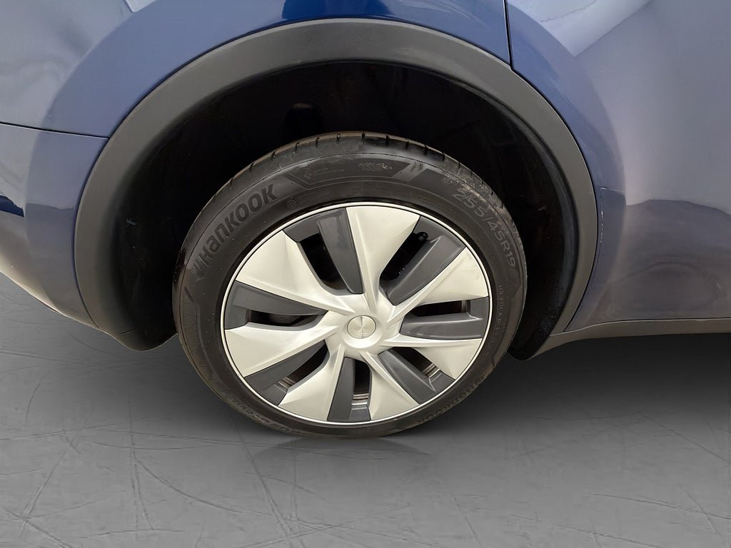 Vehicle Image 32