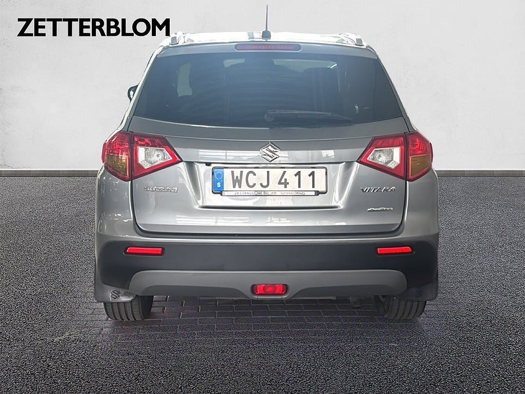 Vehicle Image 4