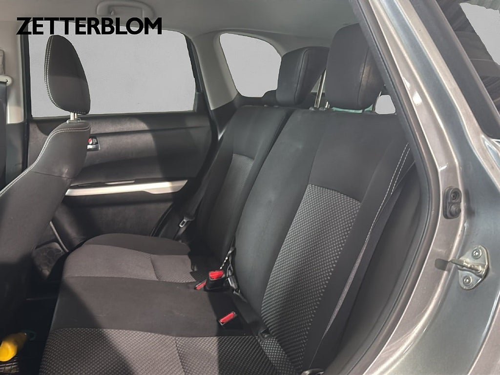 Vehicle Image 9