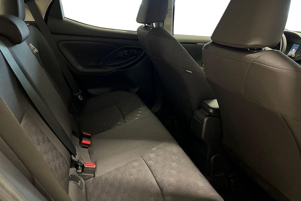 Vehicle Image 7
