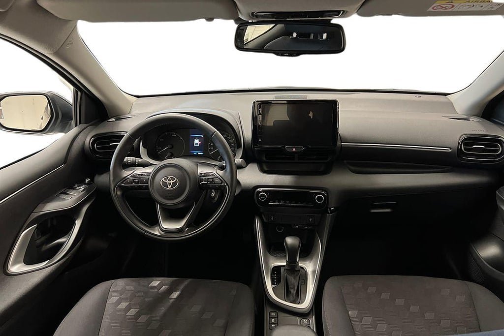 Vehicle Image 8