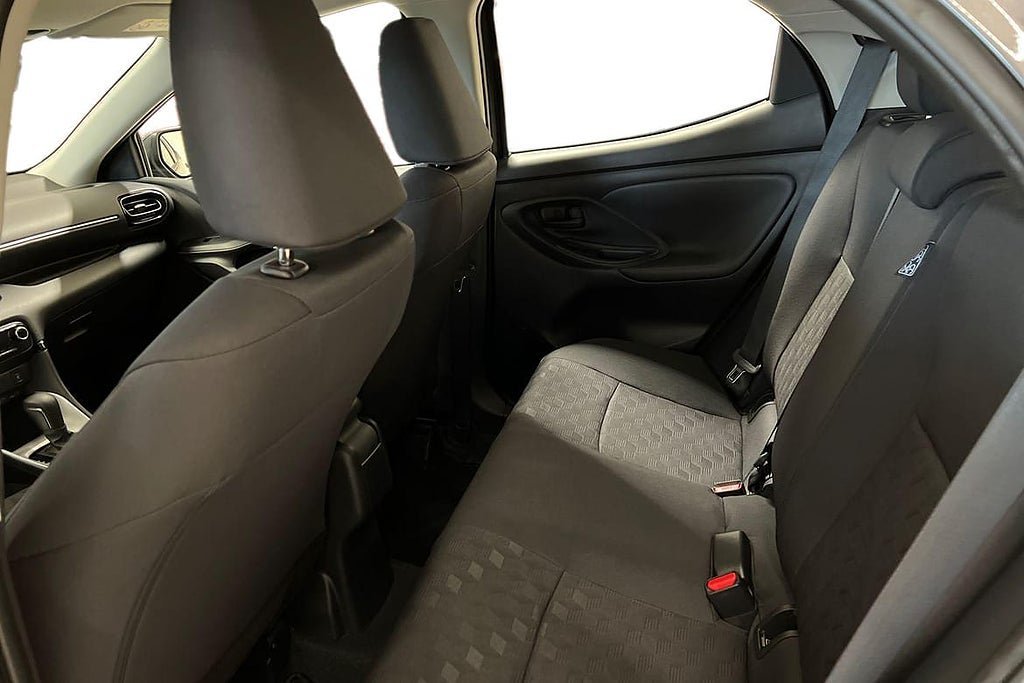 Vehicle Image 11
