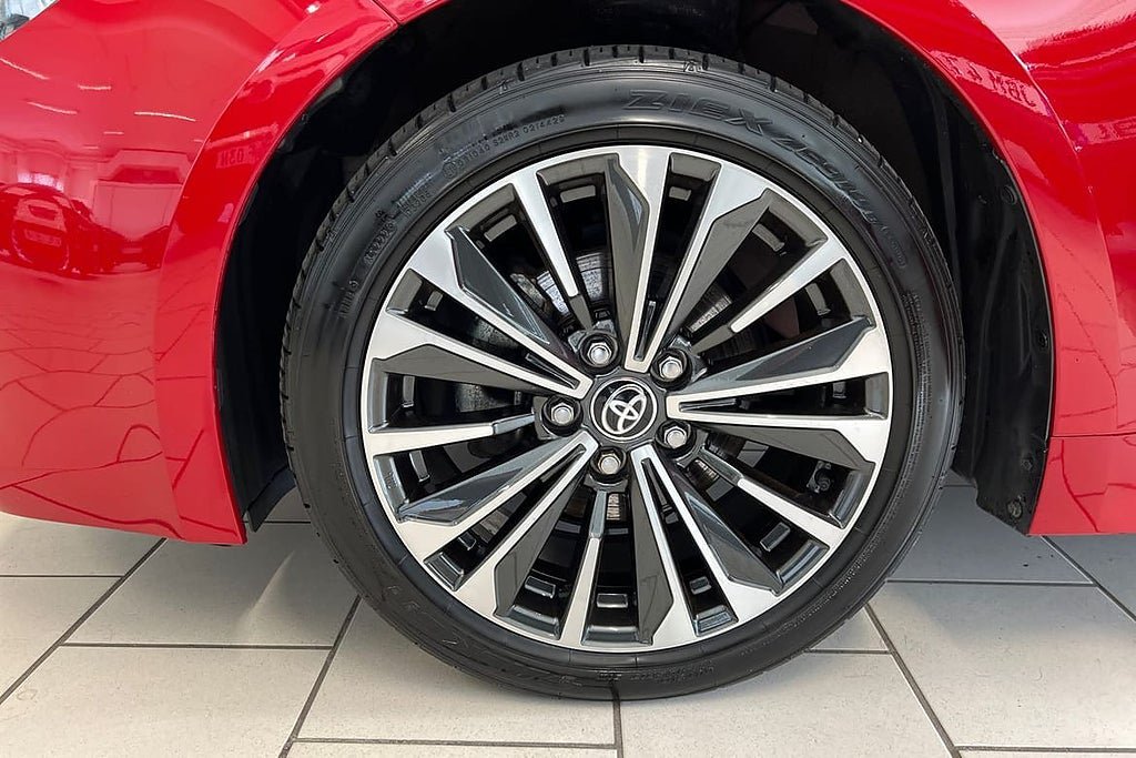 Vehicle Image 15