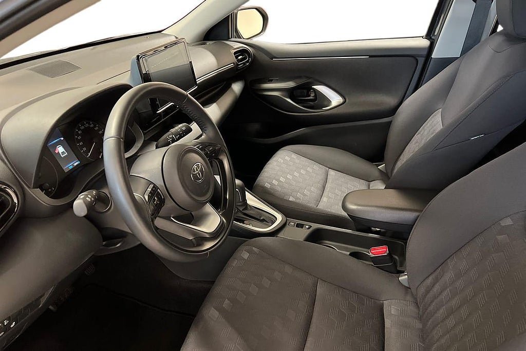 Vehicle Image 12