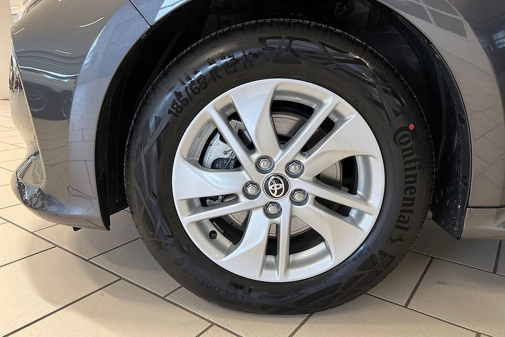 Vehicle Image 15