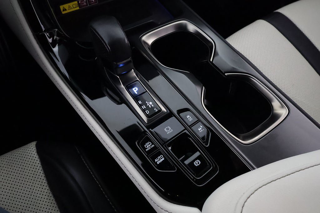 Vehicle Image 24