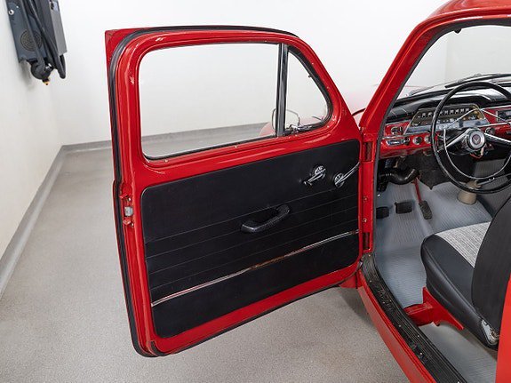 Vehicle Image 28