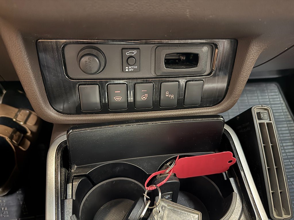 Vehicle Image 14