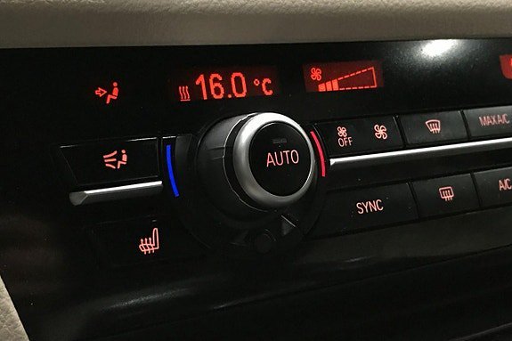 Vehicle Image 27