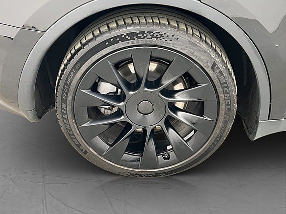 Vehicle Image 33