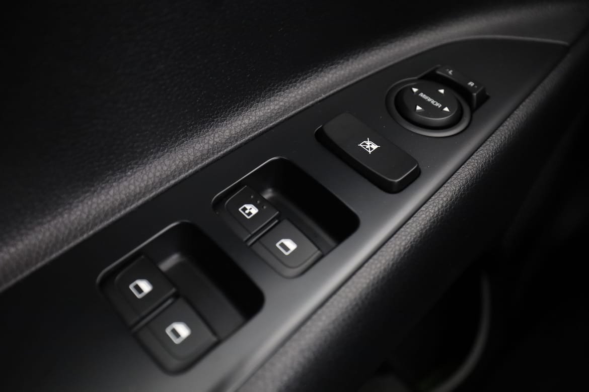 Vehicle Image 32