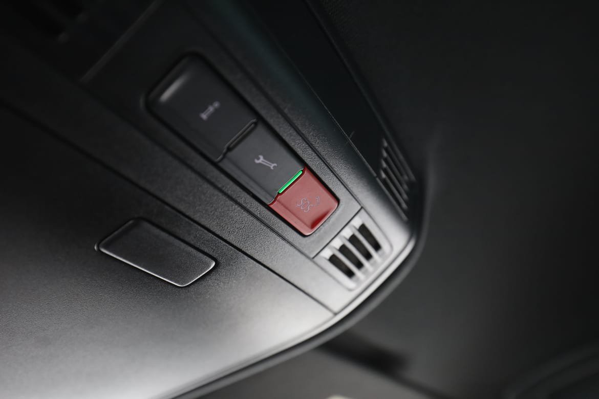 Vehicle Image 38