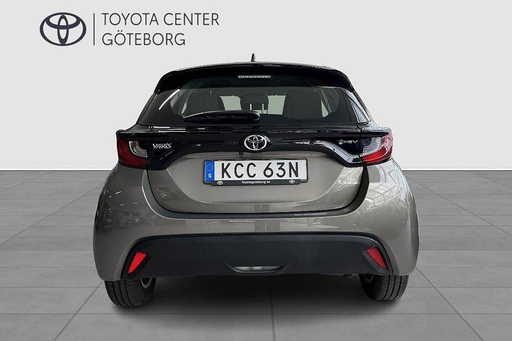 Vehicle Image 7