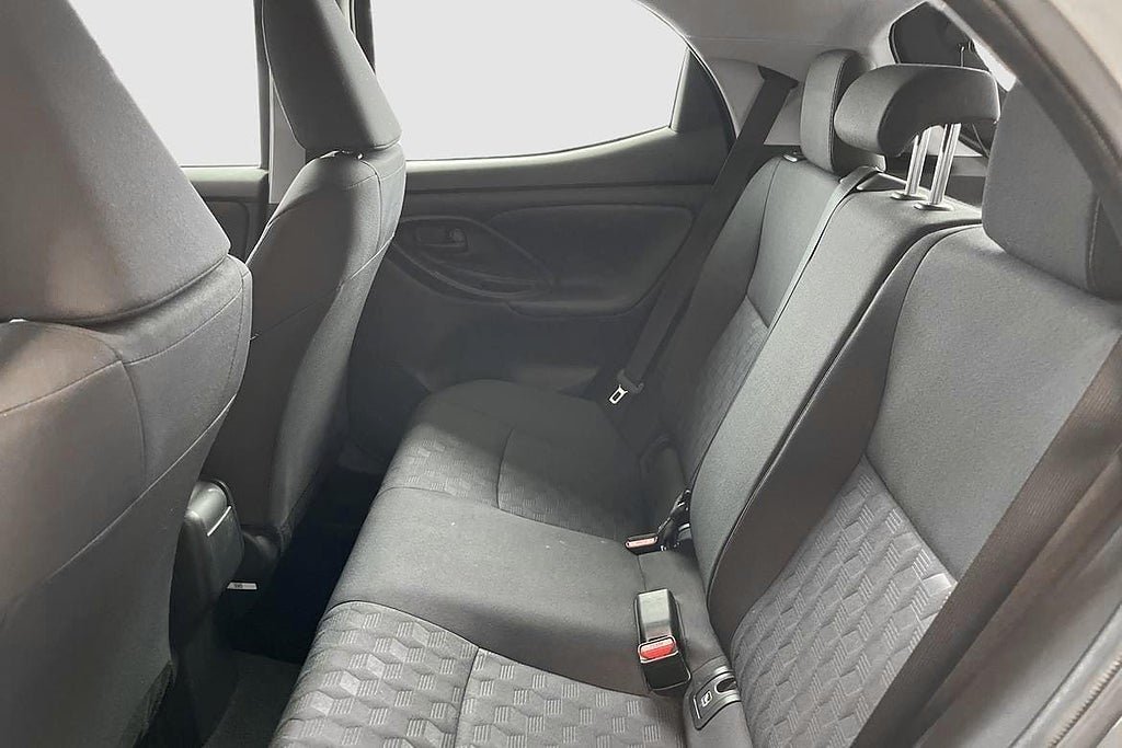 Vehicle Image 10