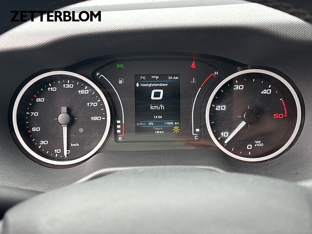 Vehicle Image 11