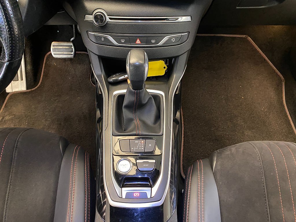 Vehicle Image 36