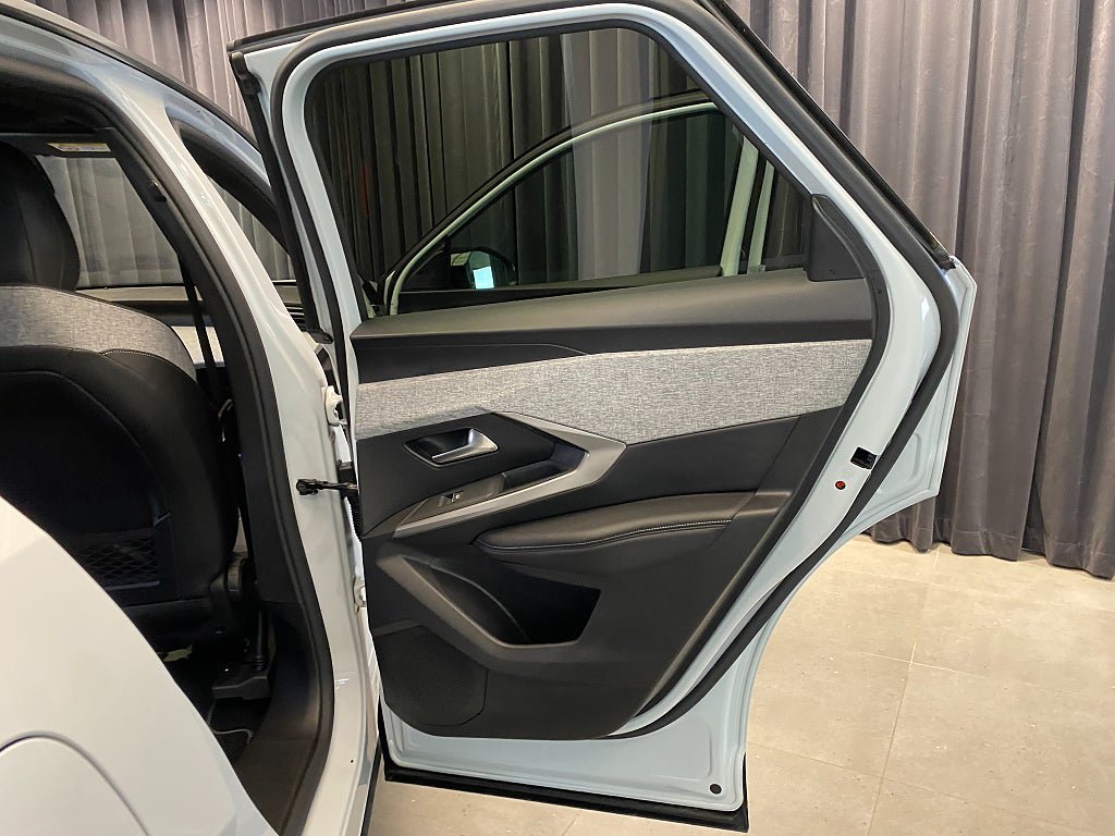 Vehicle Image 31