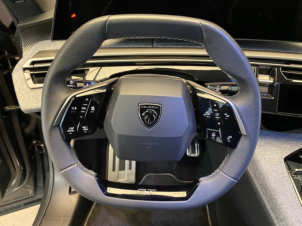 Vehicle Image 37